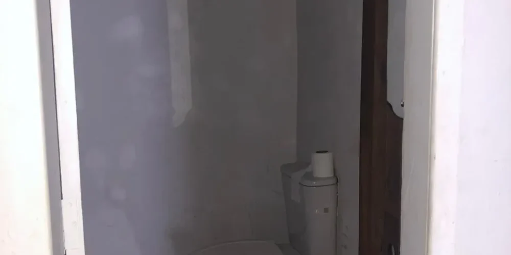 imgi_18_08
